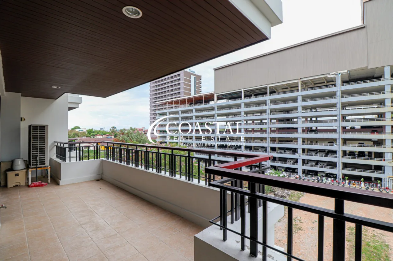 Condo For Sale And Rent Central Pattaya_C011251_16