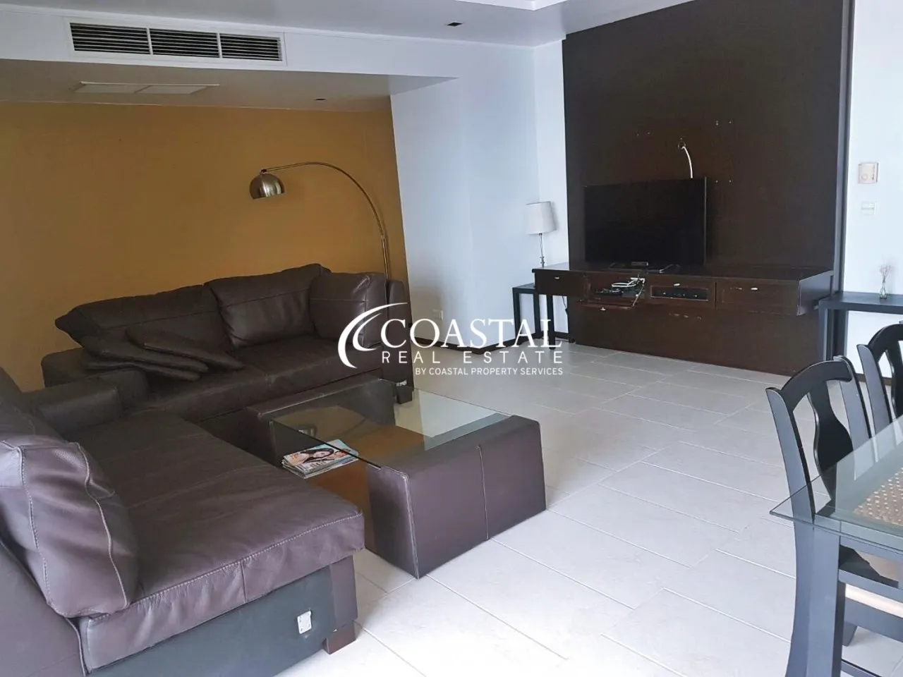 Condo For Sale And Rent North Pattaya C010781
