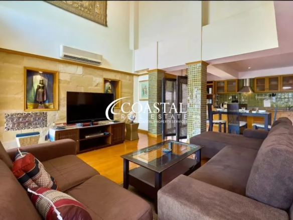 Condo For Sale And Rent South Pattaya C012111