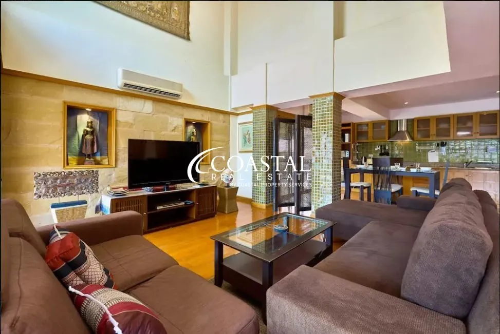 Condo For Sale And Rent South Pattaya C012111
