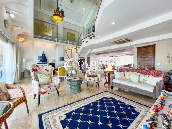 Condo For Sale And Rent South Pattaya C013712