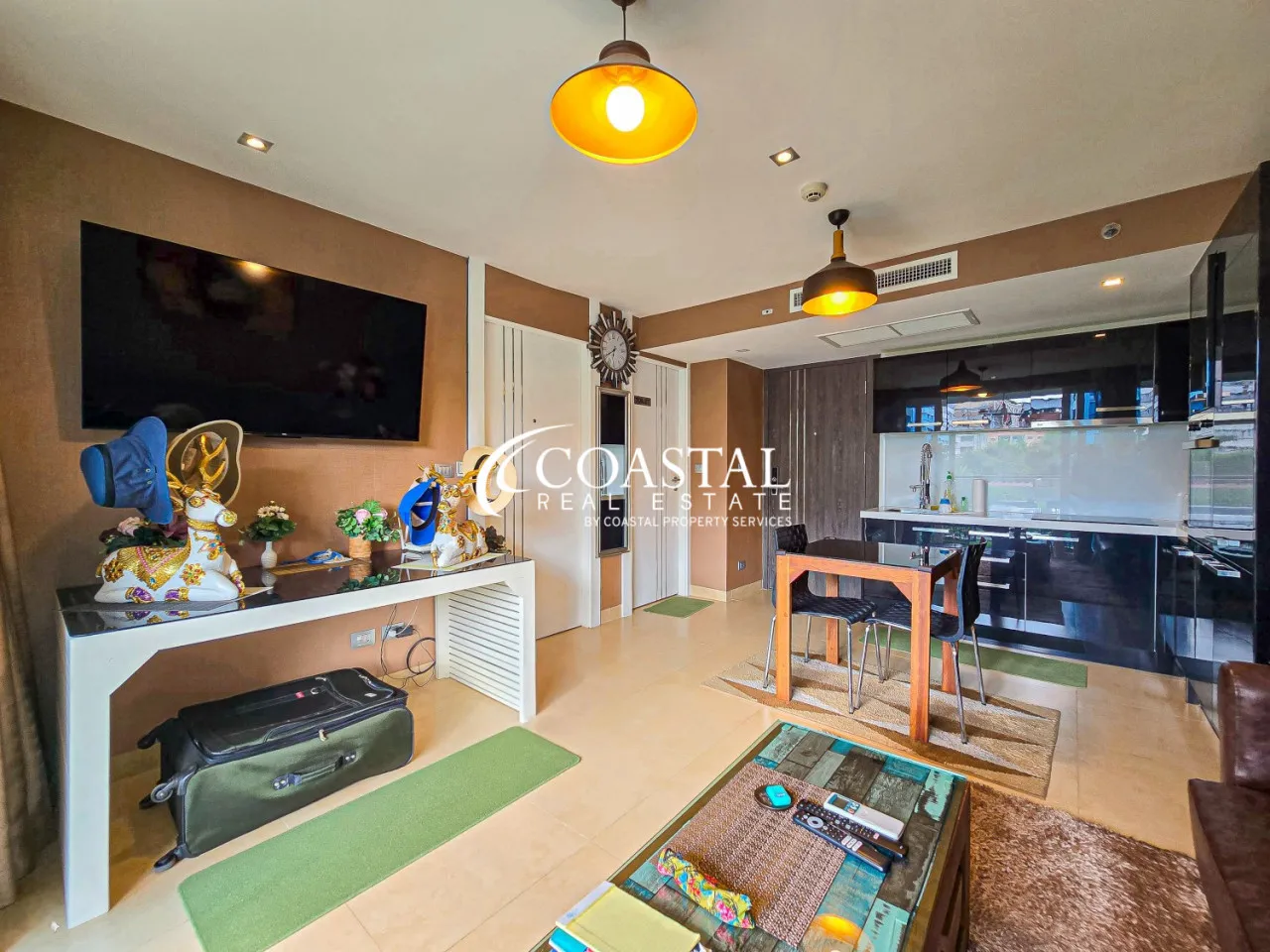 Condo For Sale Central Pattaya C011238