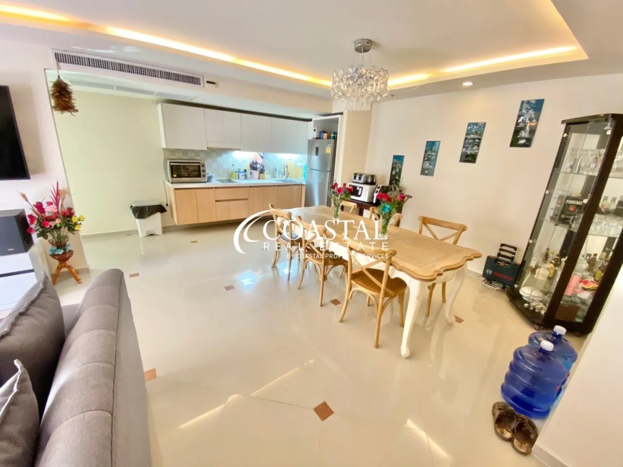 Condo For Sale Central Pattaya_C013273_6