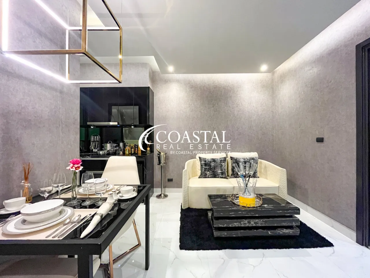 Condo For Sale South Pattaya C013724