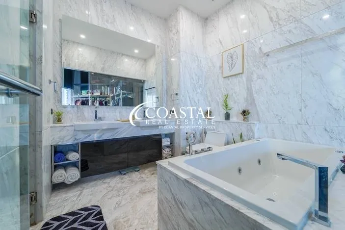 Condo For Sale Wong Amat_C012218_16