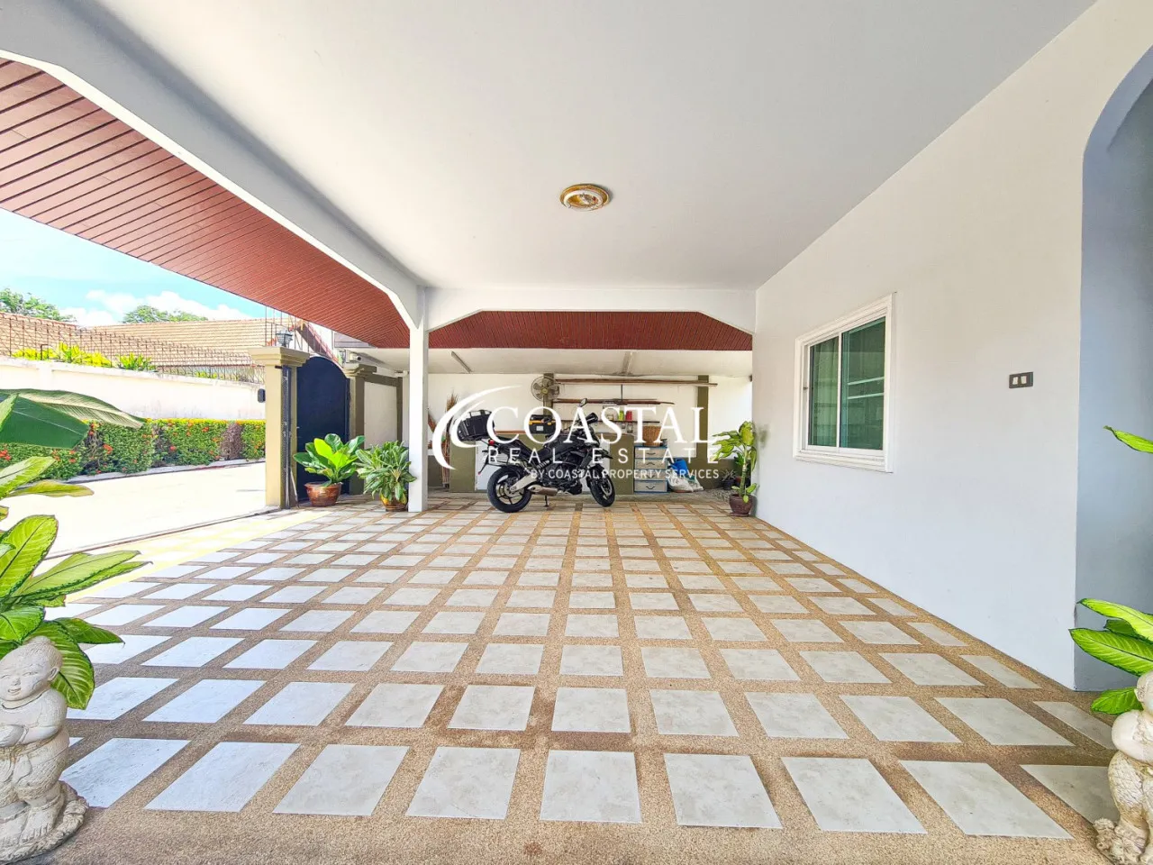 House For Sale And Rent East Pattaya_H013843_27