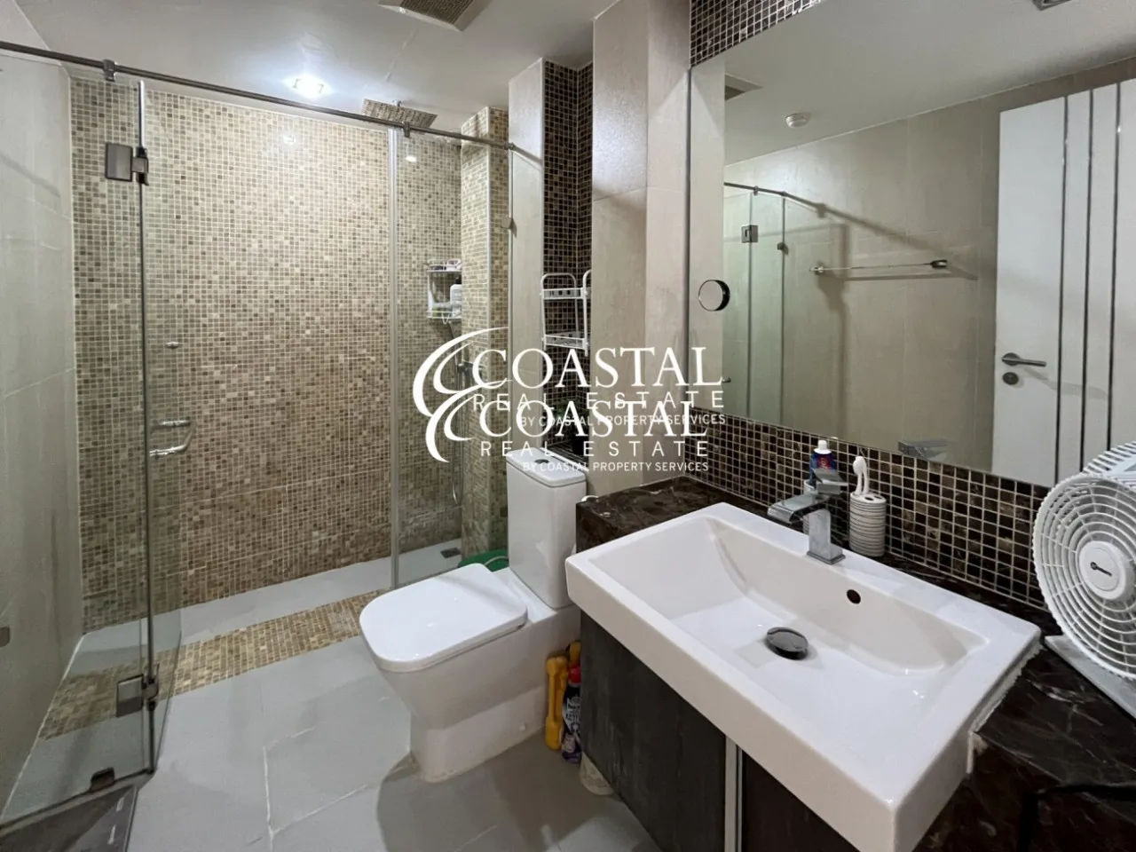 Condo For Sale Central Pattaya_C014215_4