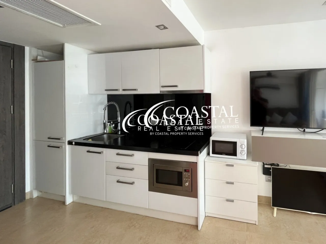Condo For Sale Central Pattaya_C014215_9