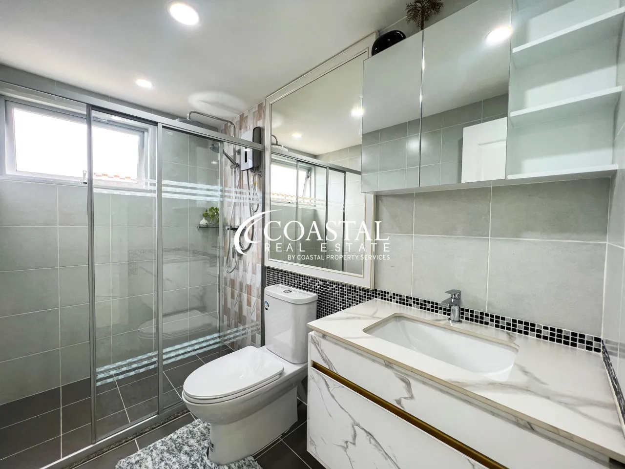 Condo For Sale South Pattaya_C014419_12