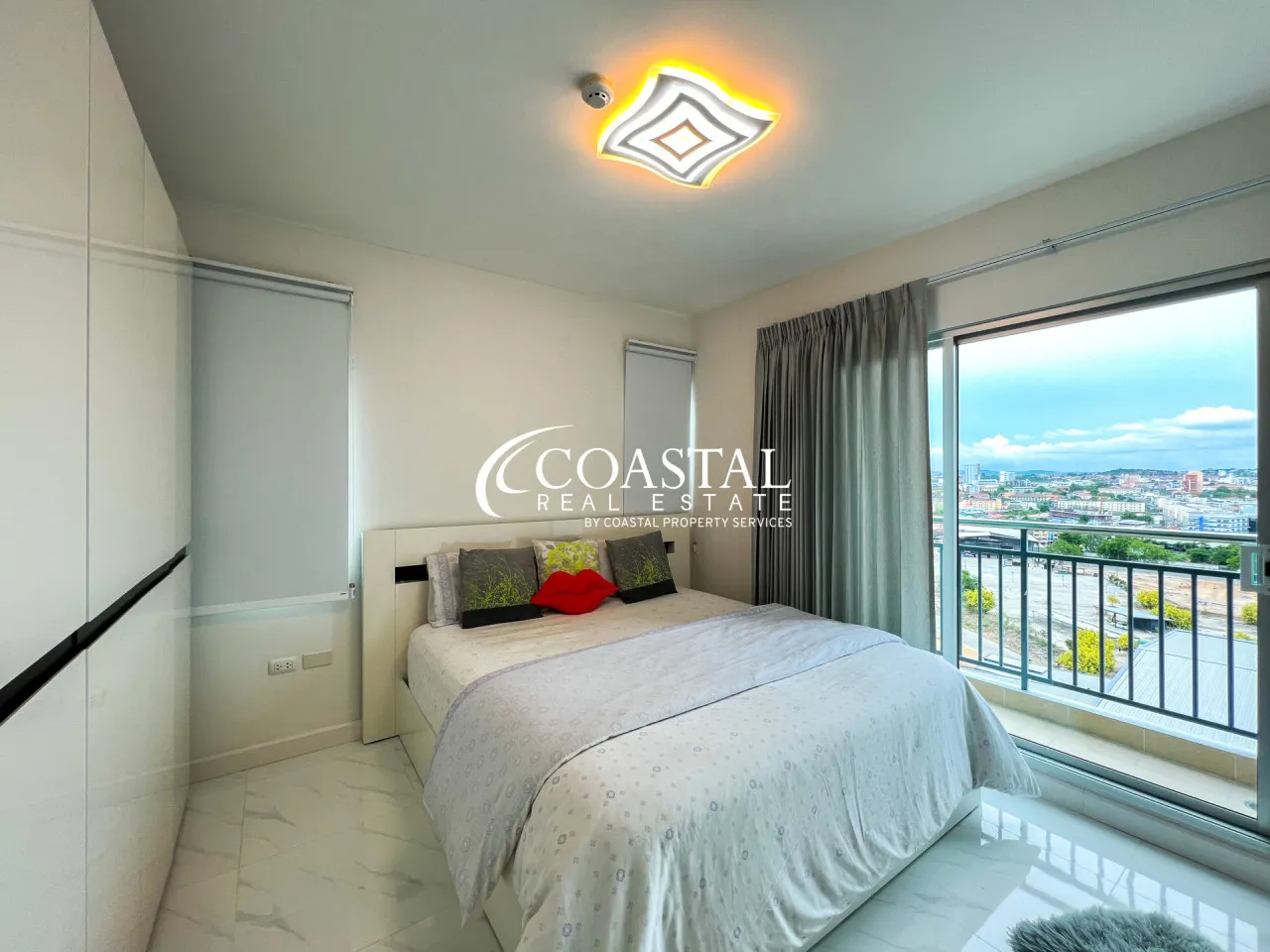 Condo For Sale South Pattaya_C014419_9